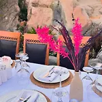 爱琴海门酒店